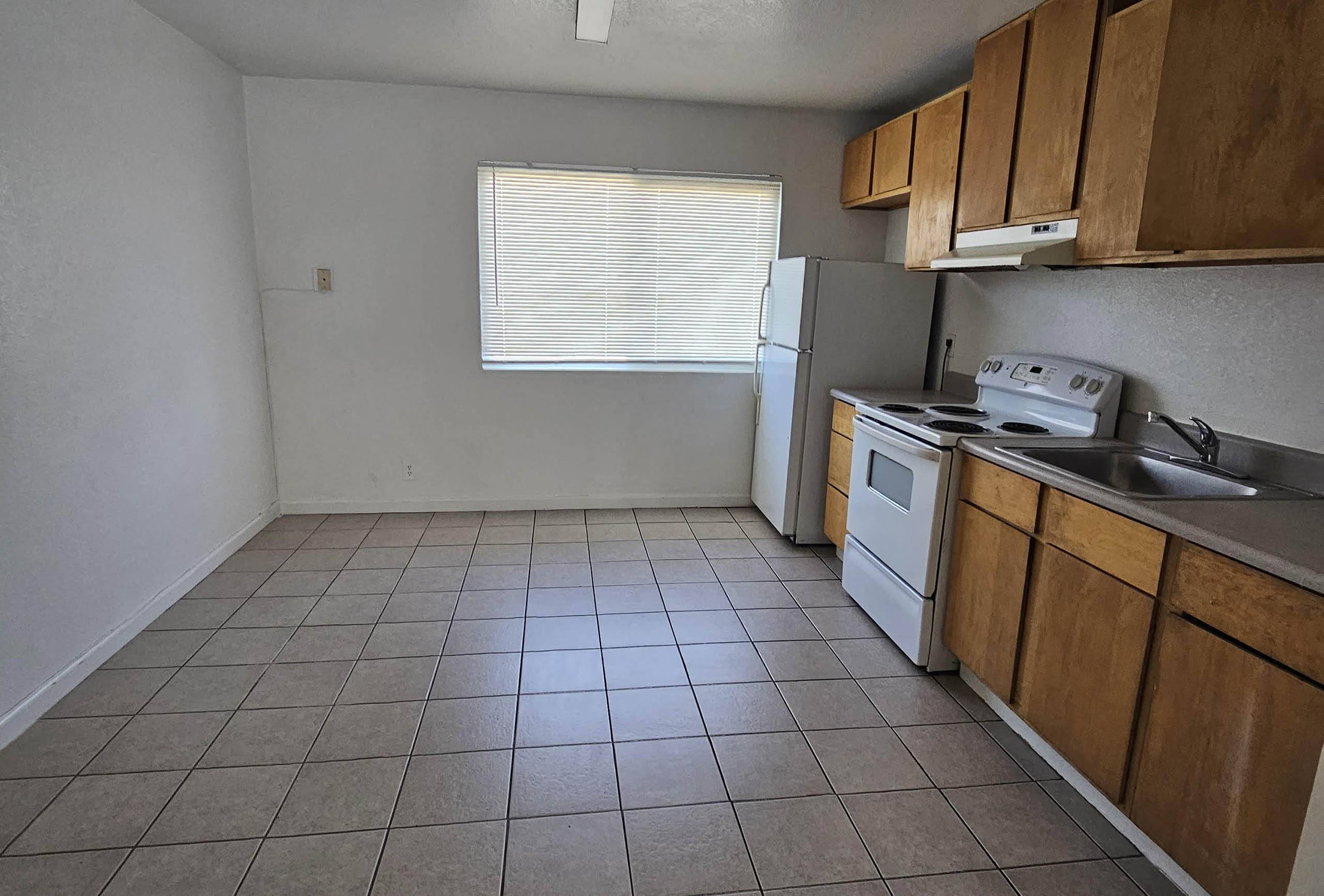 Oakridge Apartments photo 3